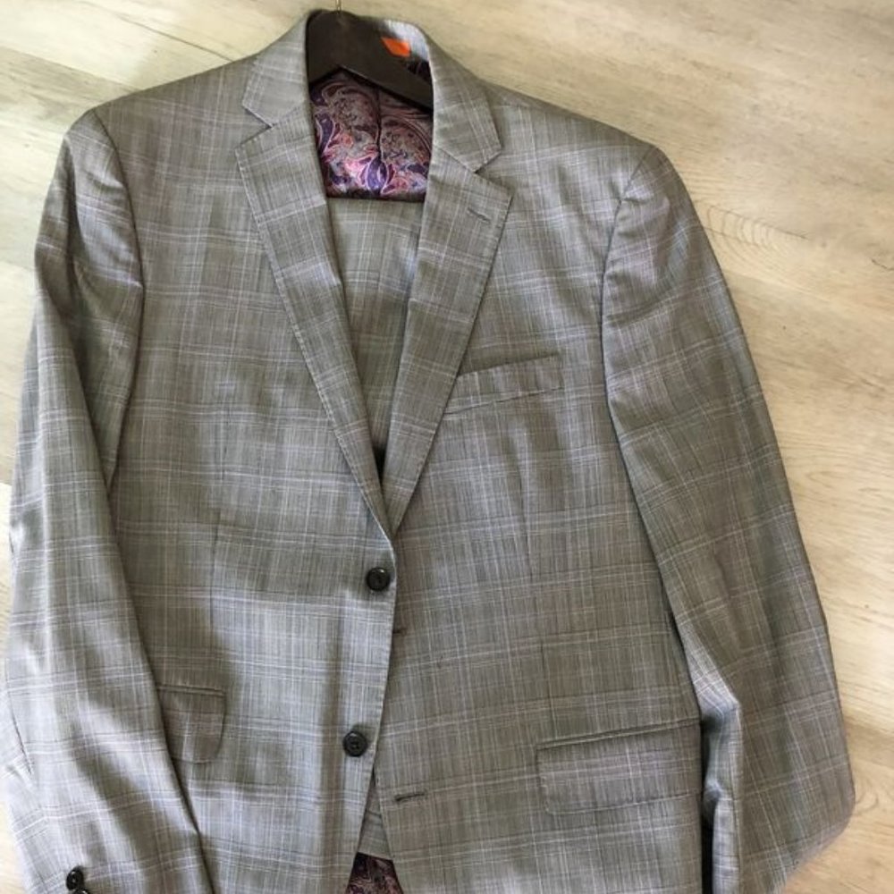 Suit
